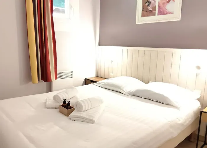 For 6 - Pierre & Apartment